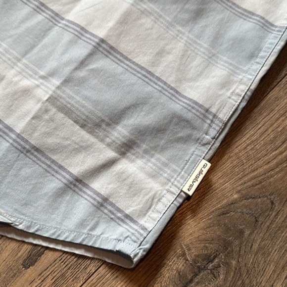 Quicksilver  and or Short Sleeve Button-up Shirt Mens Size Small New With Tags - Picture 3 of 10